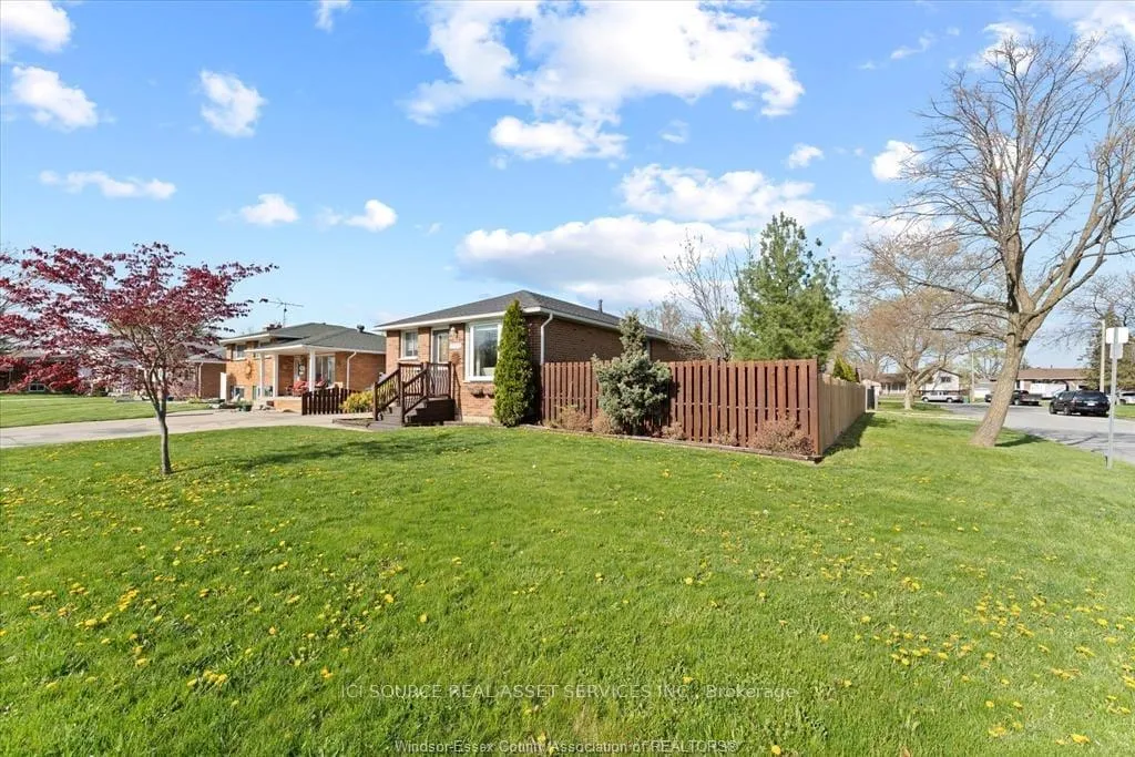 Photo 19 of Unit Main Fl, 2972 Grandview Street, Windsor — HOMEH