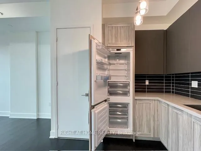 Photo 9 of Unit 610, 2916 Highway 7 Road, Vaughan, Concord — HOMEH