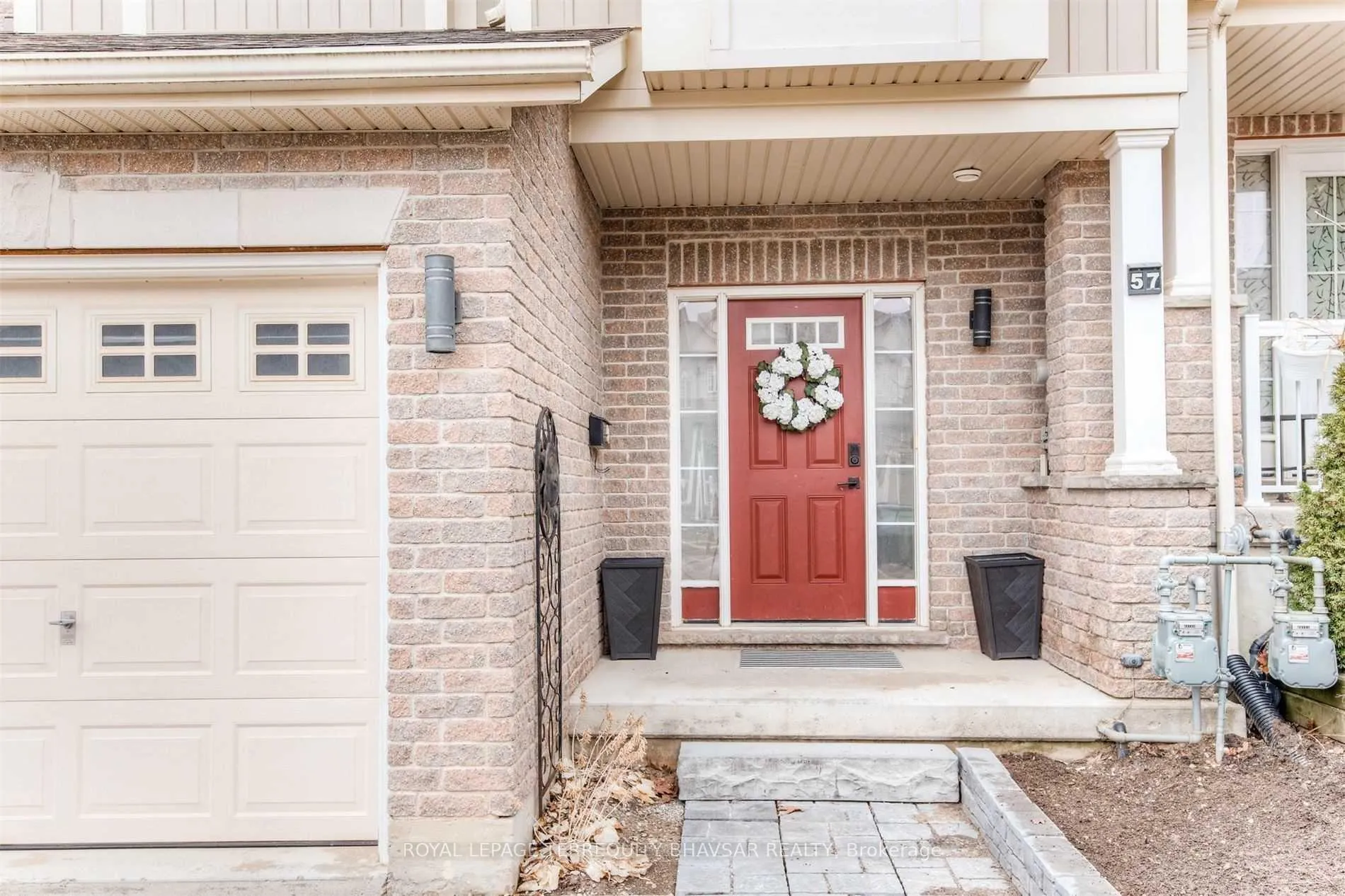 Photo 2 of 57 Rockcliffe Drive, Kitchener — HOMEH