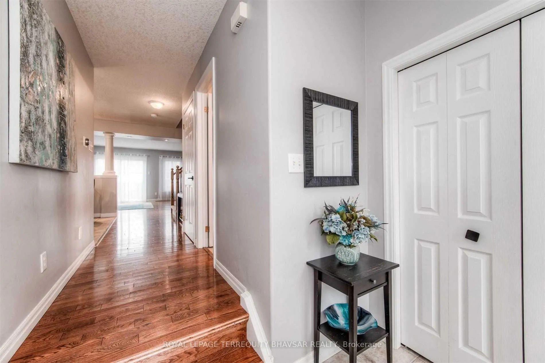 Photo 4 of 57 Rockcliffe Drive, Kitchener — HOMEH