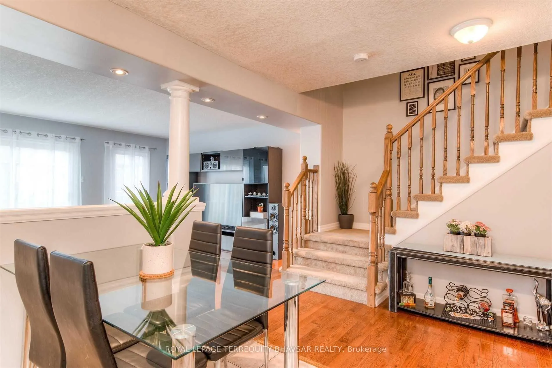 Photo 9 of 57 Rockcliffe Drive, Kitchener — HOMEH