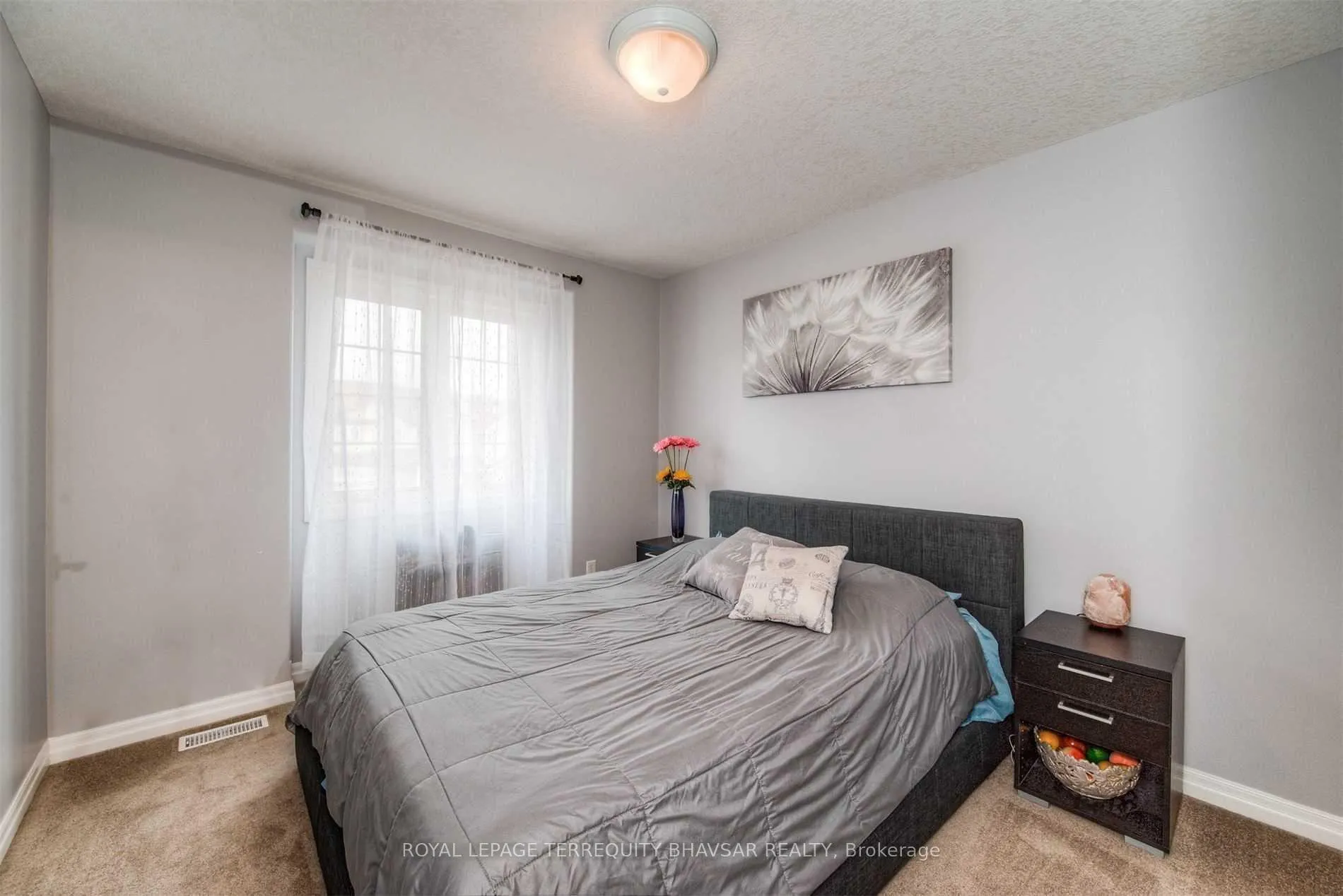Photo 26 of 57 Rockcliffe Drive, Kitchener — HOMEH