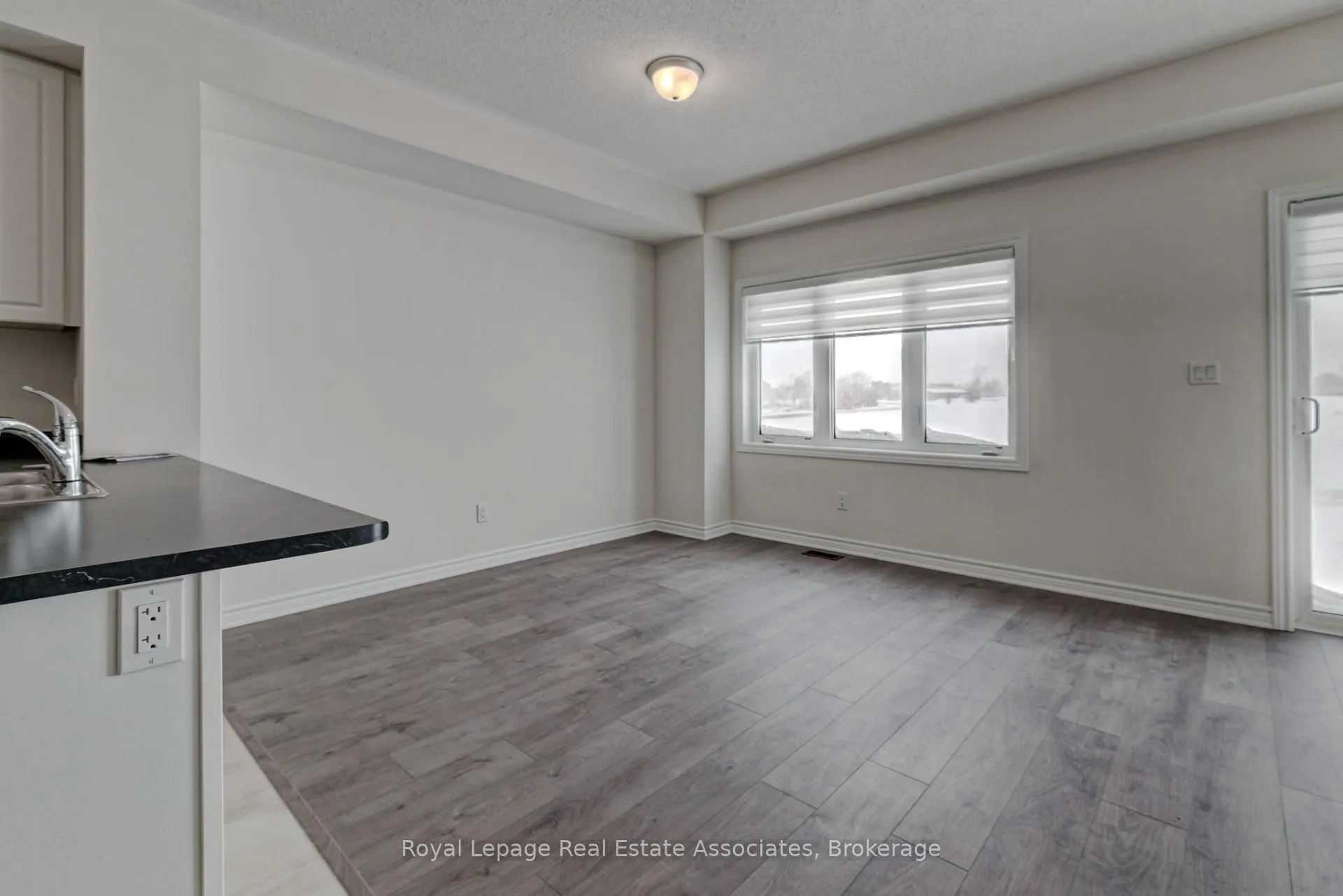 Photo 12 of 121 Sapphire Way, Thorold, Rolling Meadows — HOMEH