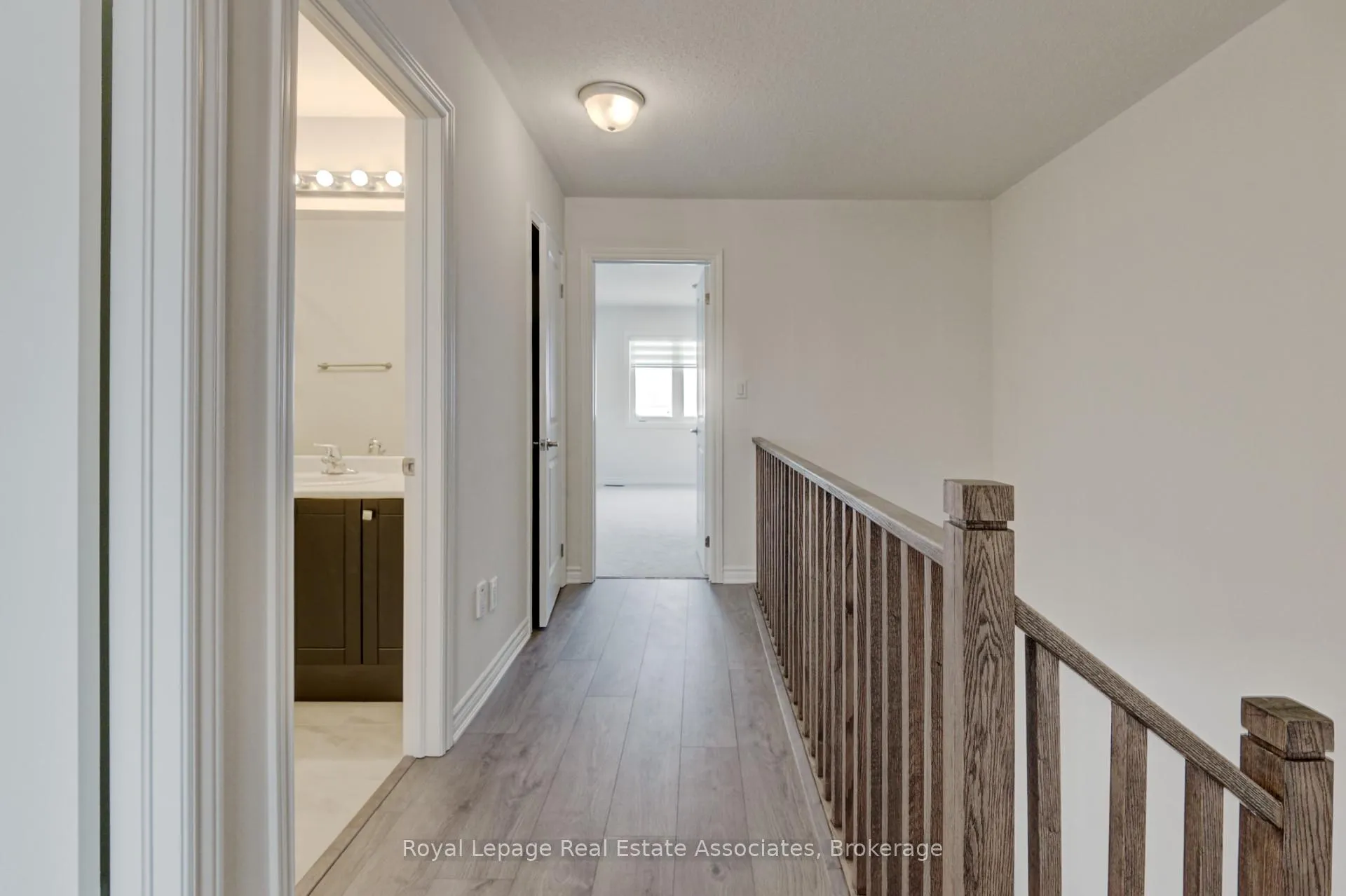 Photo 16 of 121 Sapphire Way, Thorold, Rolling Meadows — HOMEH