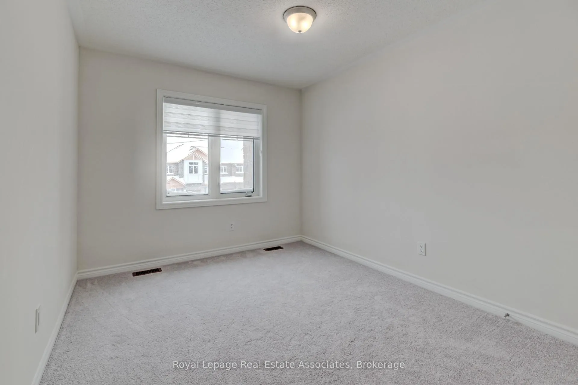 Photo 22 of 121 Sapphire Way, Thorold, Rolling Meadows — HOMEH