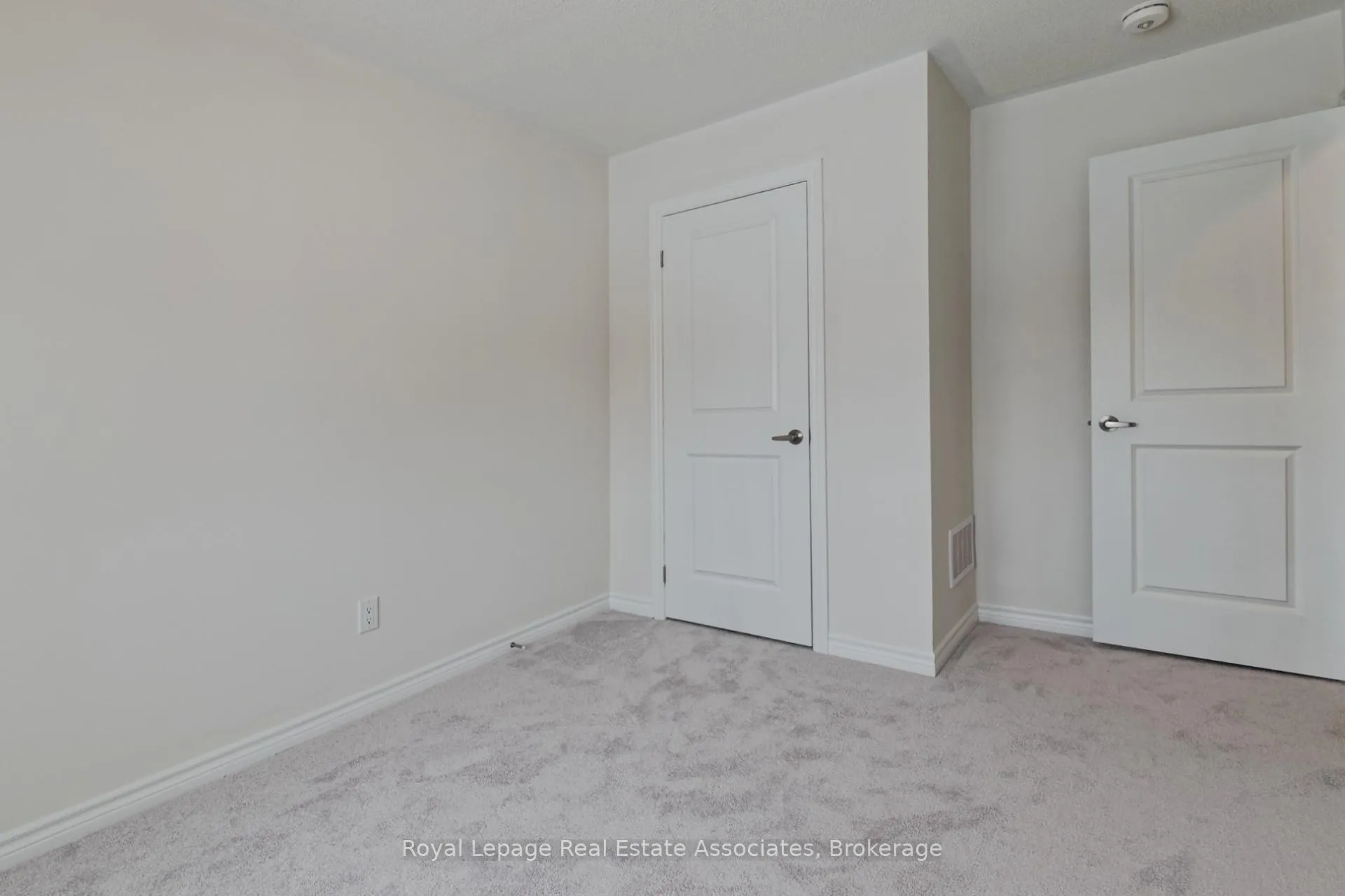 Photo 25 of 121 Sapphire Way, Thorold, Rolling Meadows — HOMEH