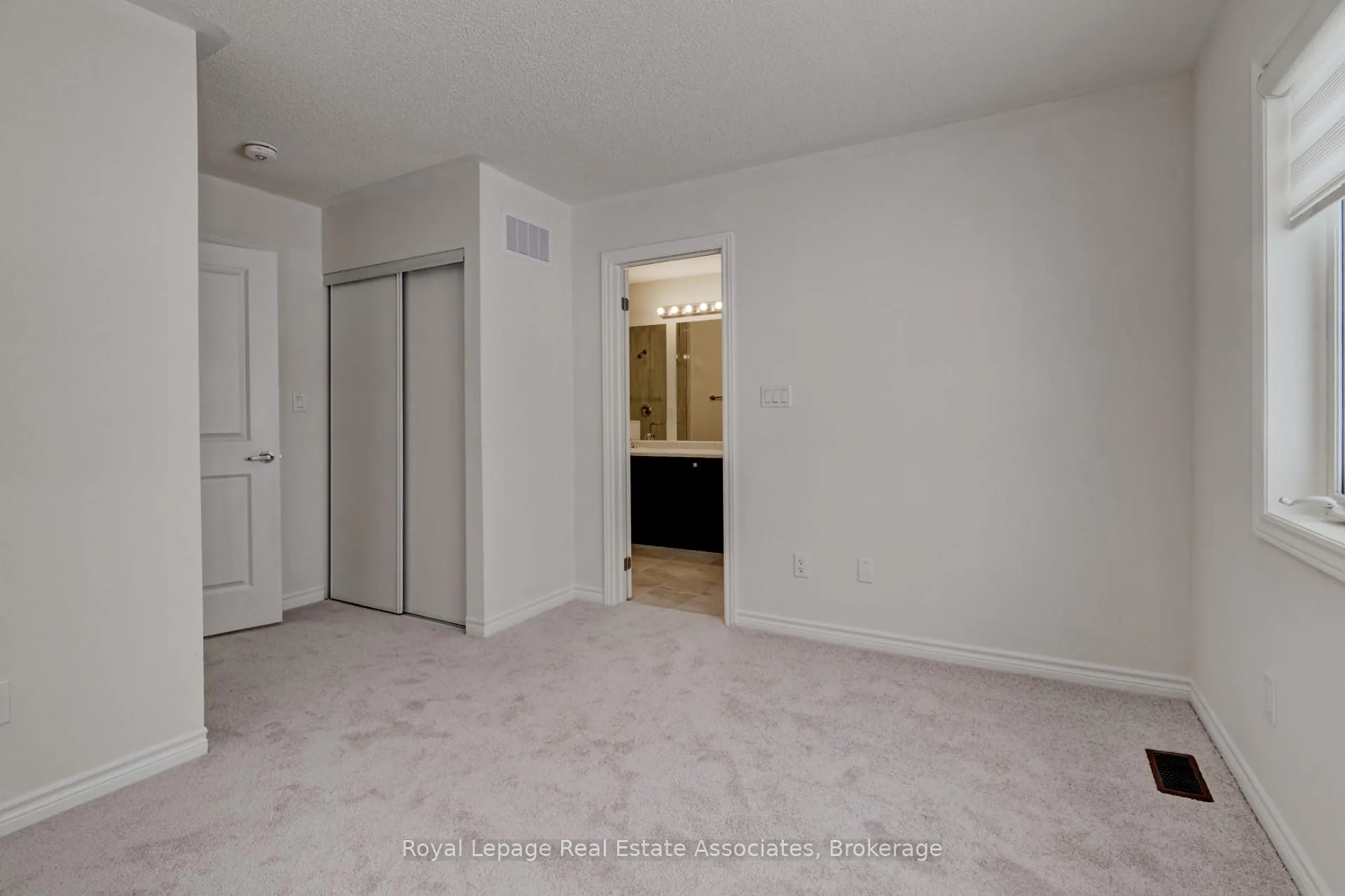 Photo 27 of 121 Sapphire Way, Thorold, Rolling Meadows — HOMEH