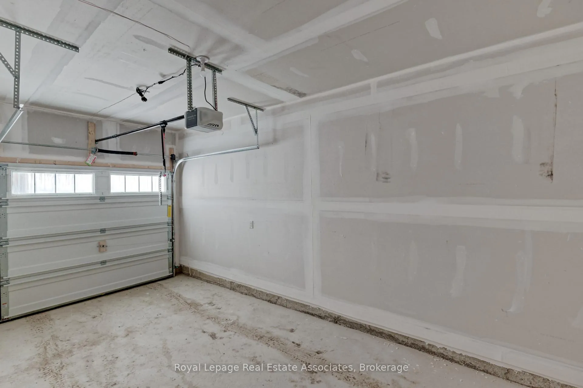 Photo 29 of 121 Sapphire Way, Thorold, Rolling Meadows — HOMEH