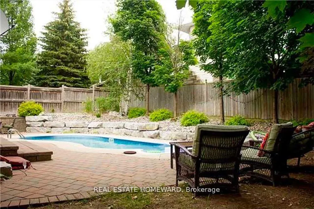 Photo 3 of 13 Fawn Crescent, Barrie, Ardagh — HOMEH