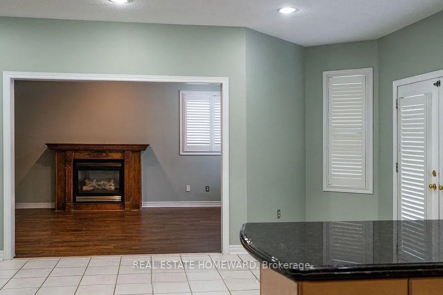 Photo 7 of 13 Fawn Crescent, Barrie, Ardagh — HOMEH