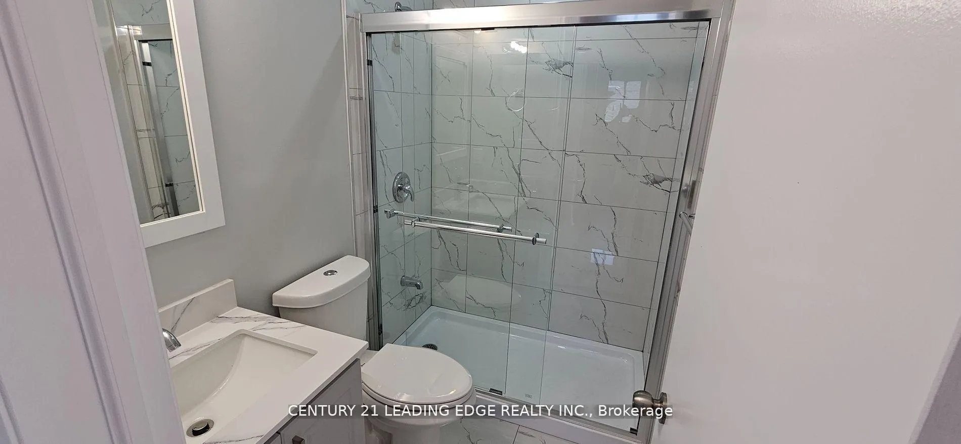 Photo 1 of Unit Upper, 39 Mallard Crescent, Brampton, Central Park — HOMEH