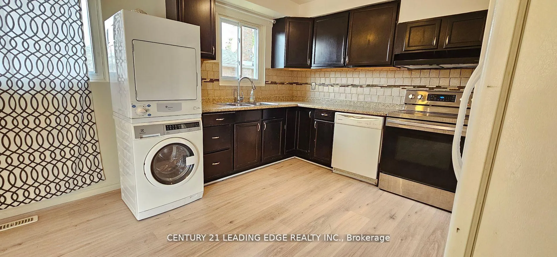 Photo 9 of Unit Upper, 39 Mallard Crescent, Brampton, Central Park — HOMEH