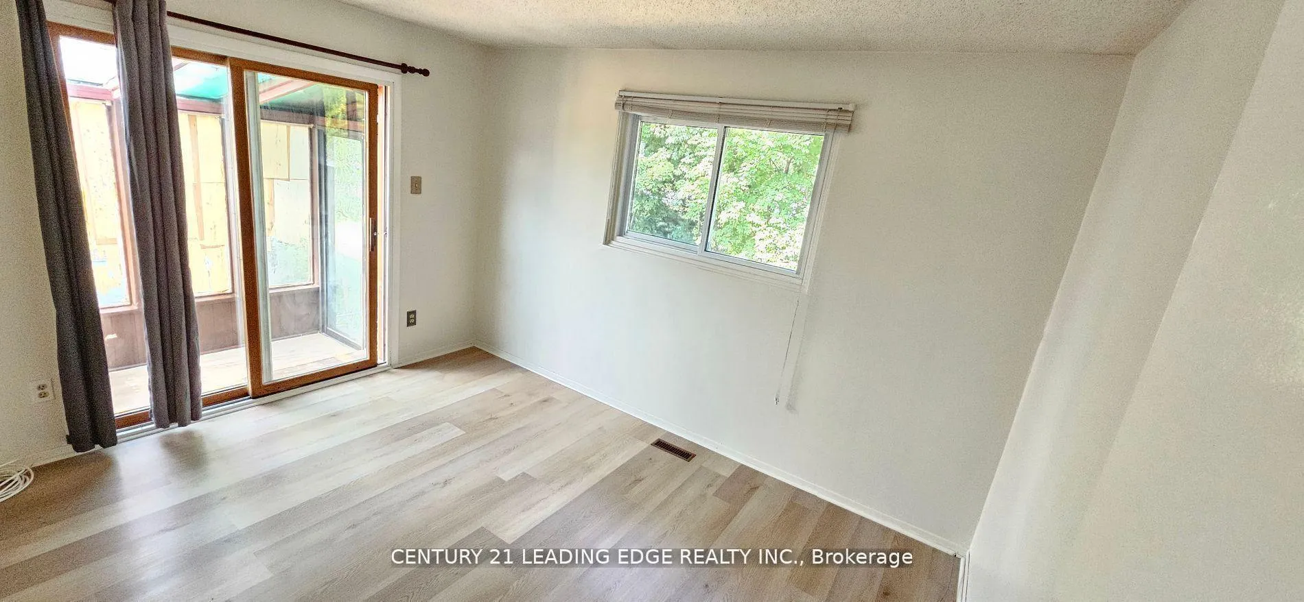 Photo 13 of Unit Upper, 39 Mallard Crescent, Brampton, Central Park — HOMEH