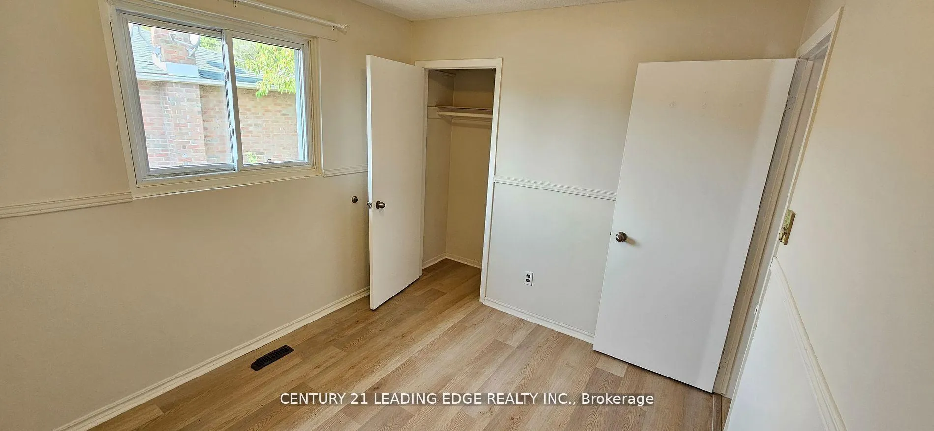 Photo 15 of Unit Upper, 39 Mallard Crescent, Brampton, Central Park — HOMEH