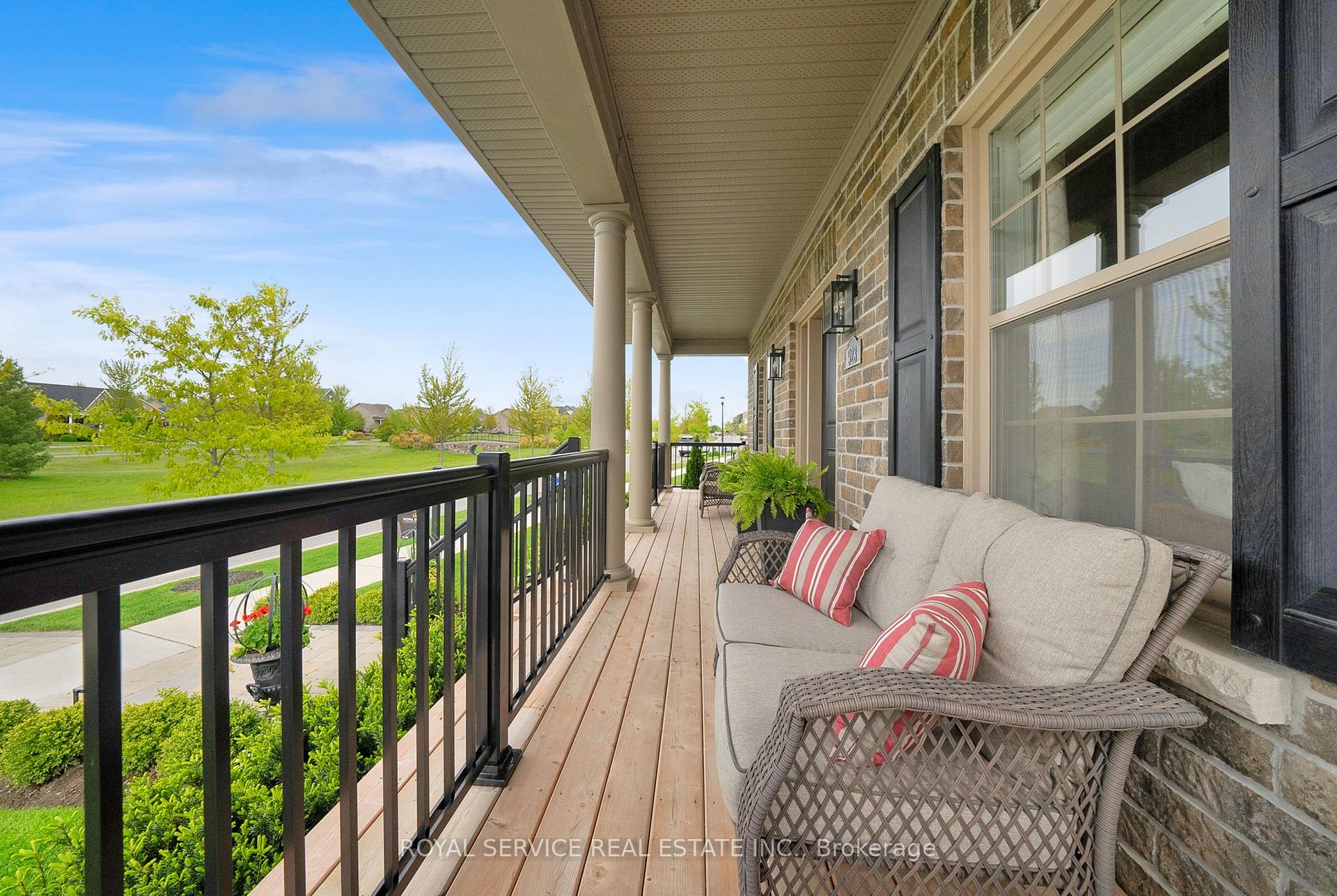 Photo 3 of 923 Charles Wilson Parkway, Cobourg — HOMEH