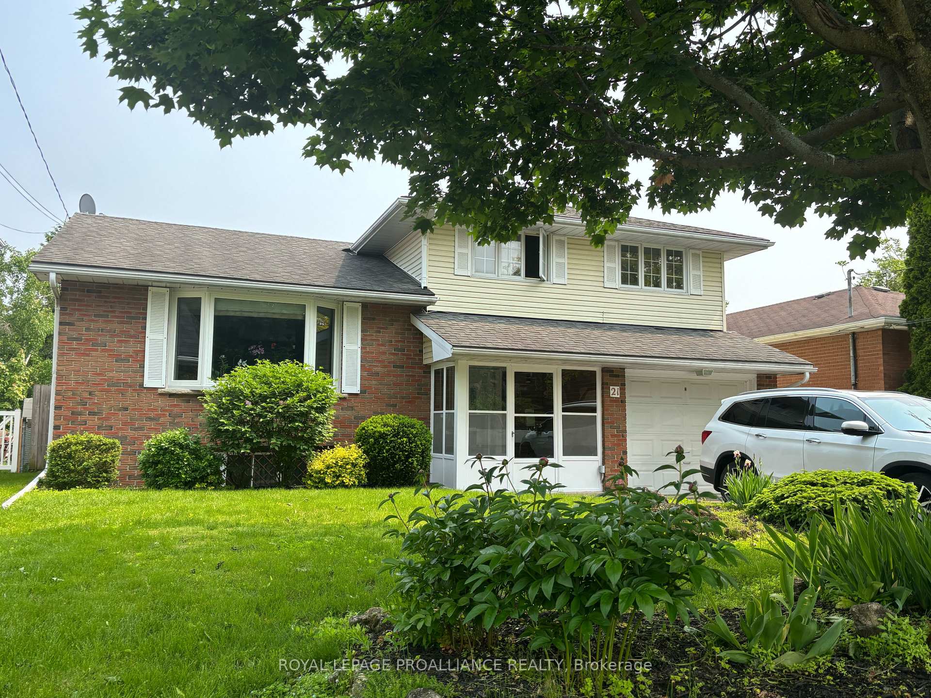 Front of 21 Dunnett Boulevard