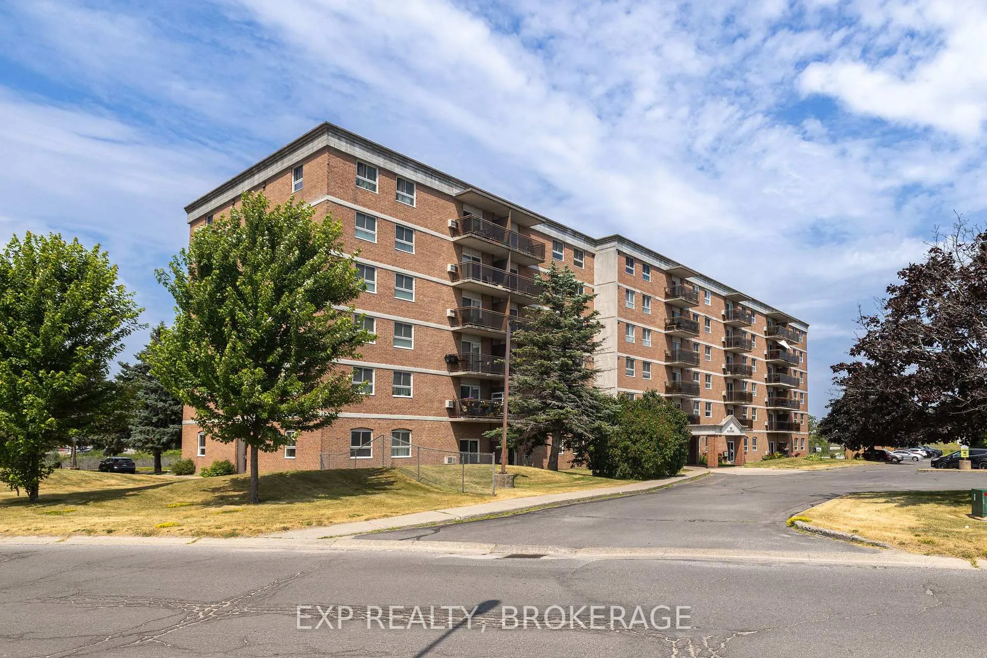 Photo 2 of Unit 401, 745 Davis Drive, Kingston, East Gardiners Rd — HOMEH