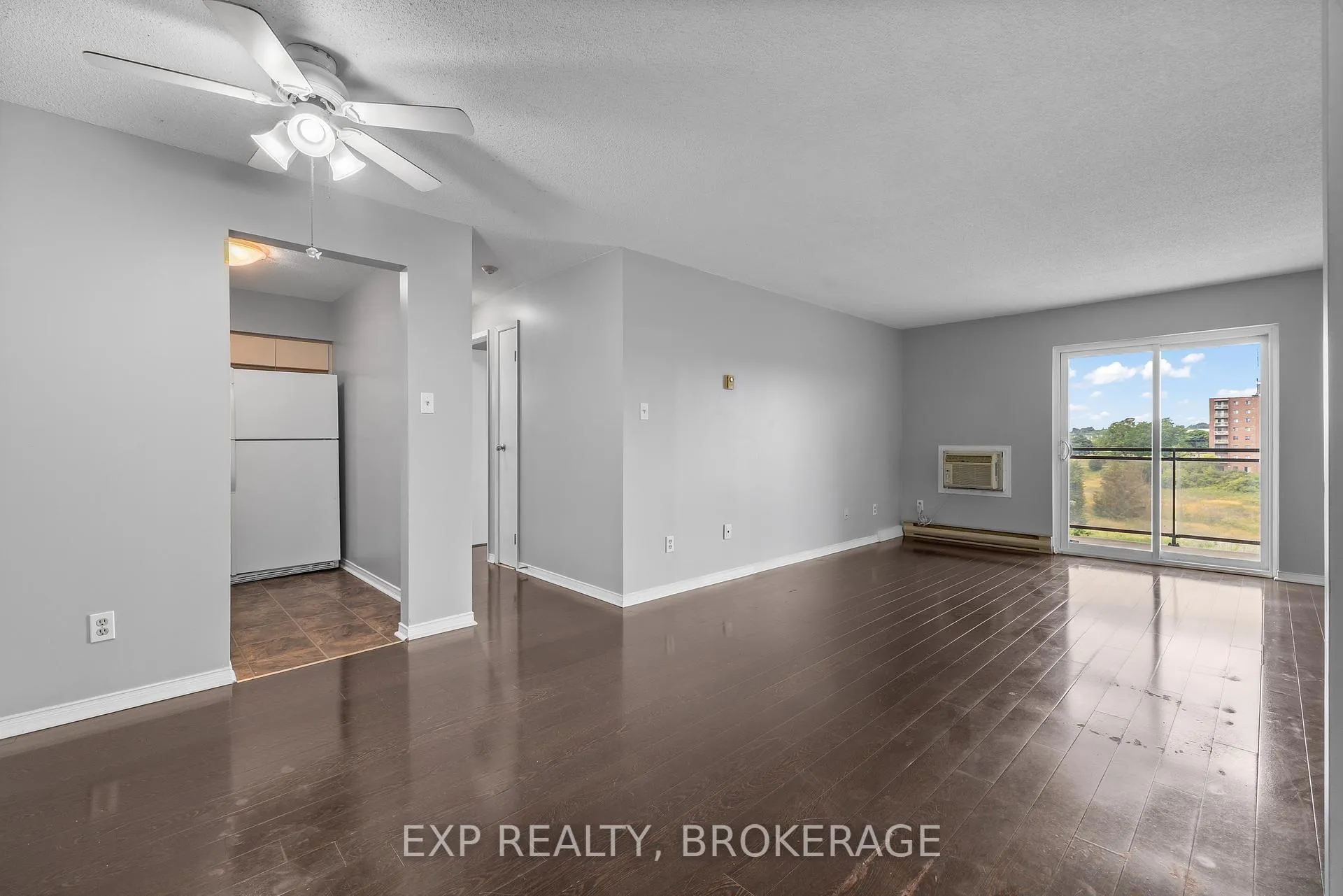 Photo 5 of Unit 401, 745 Davis Drive, Kingston, East Gardiners Rd — HOMEH