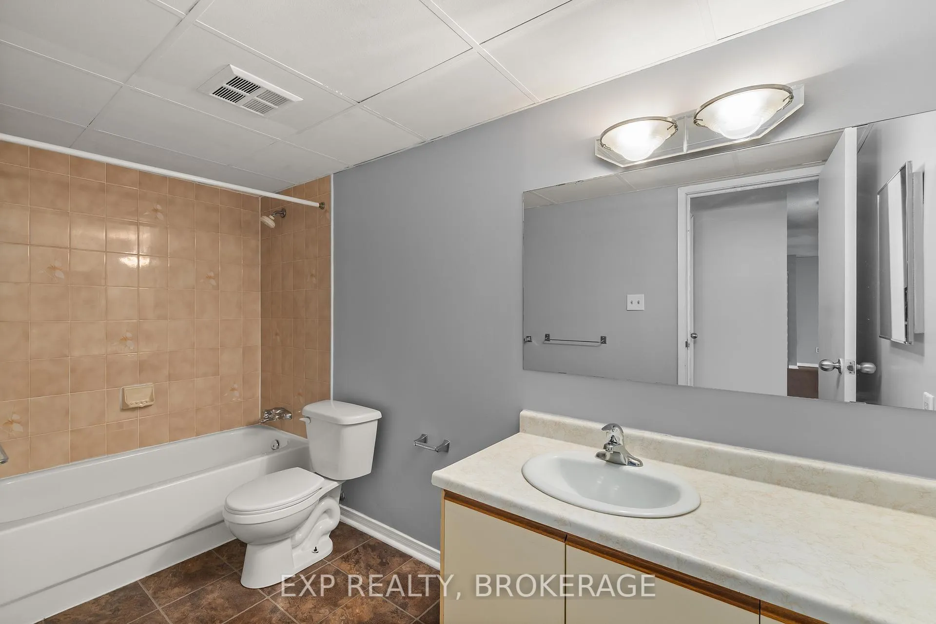 Photo 11 of Unit 401, 745 Davis Drive, Kingston, East Gardiners Rd — HOMEH