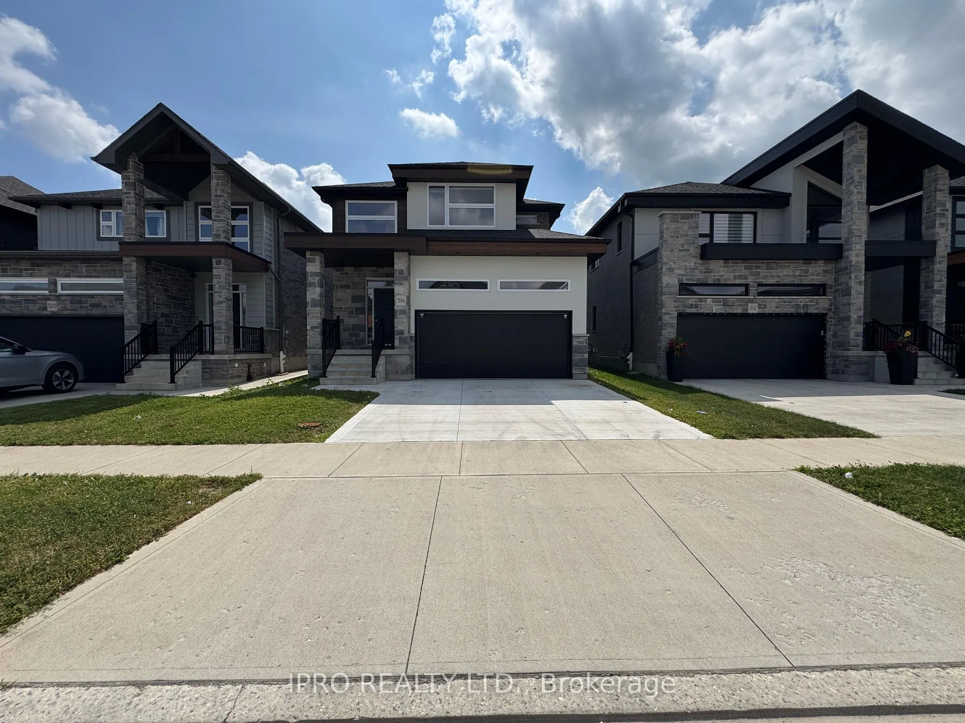 Photo 1 of 516 Doonwoods Crescent W, Kitchener — HOMEH