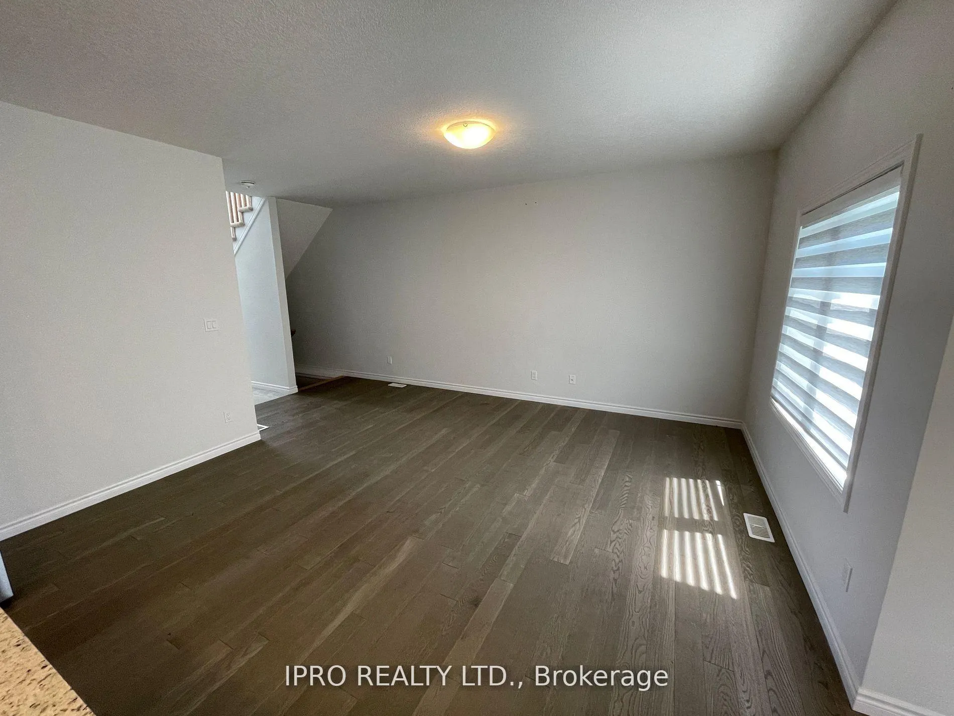 Photo 12 of 516 Doonwoods Crescent W, Kitchener — HOMEH