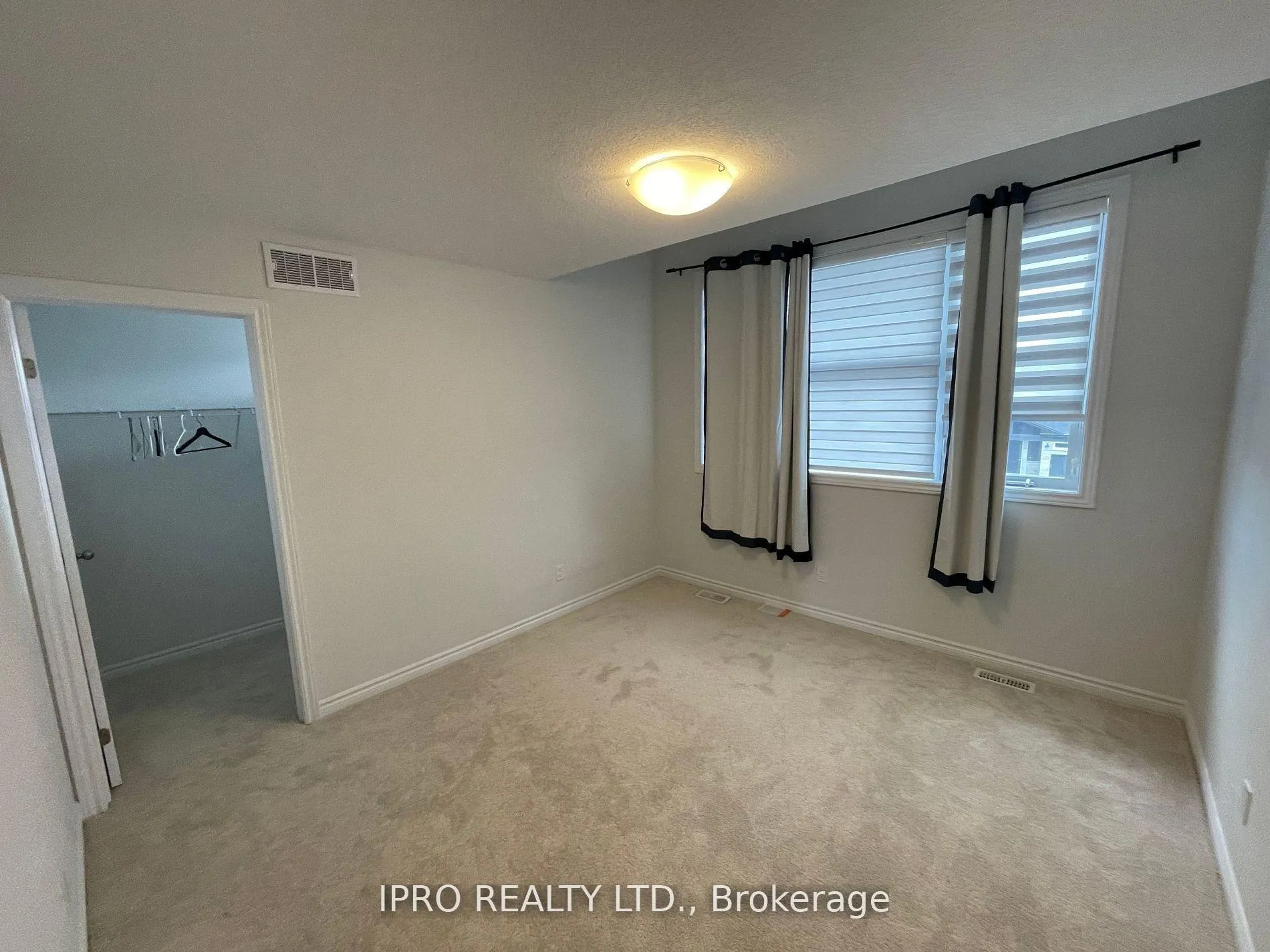 Photo 17 of 516 Doonwoods Crescent W, Kitchener — HOMEH
