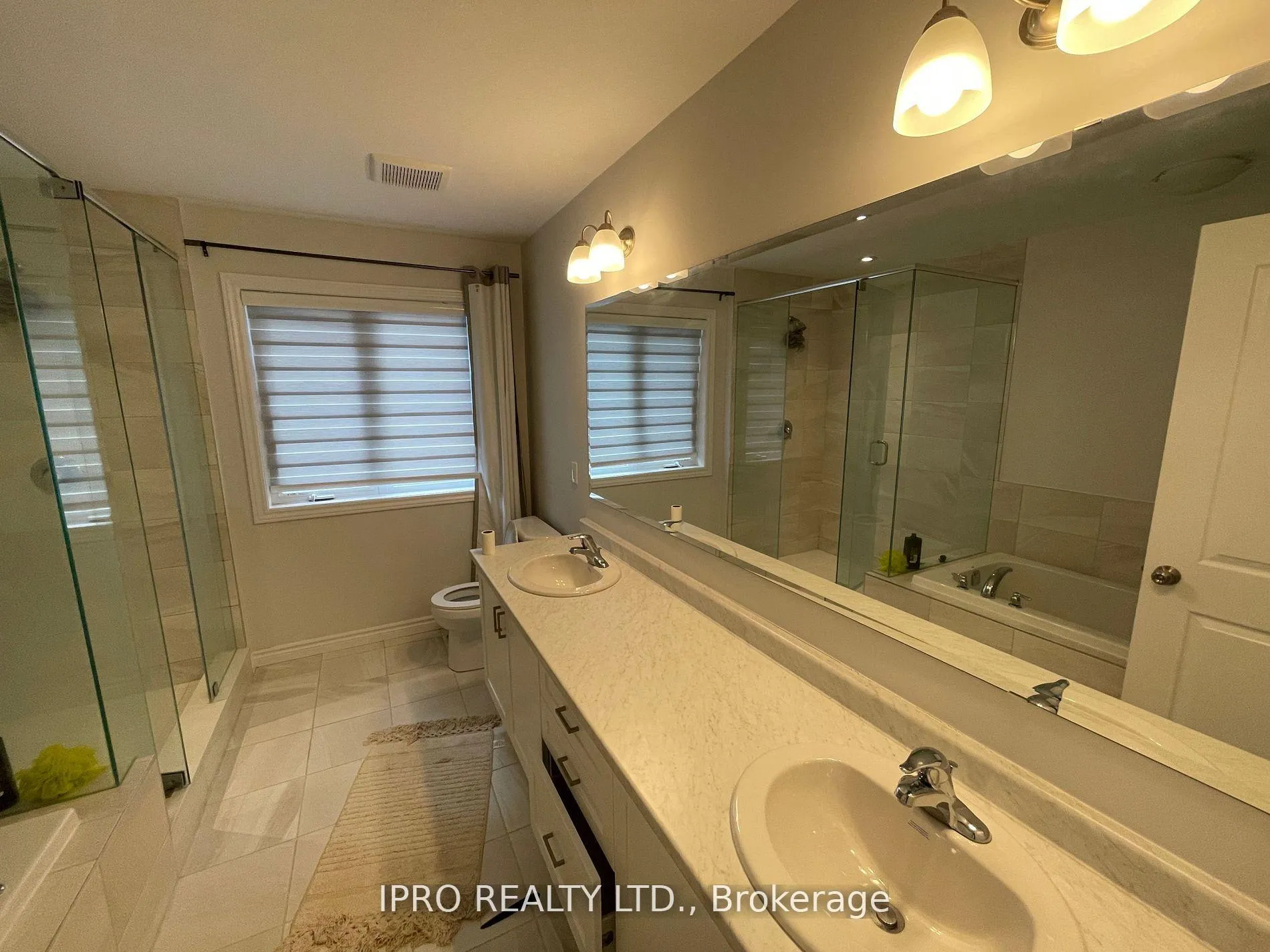Photo 18 of 516 Doonwoods Crescent W, Kitchener — HOMEH