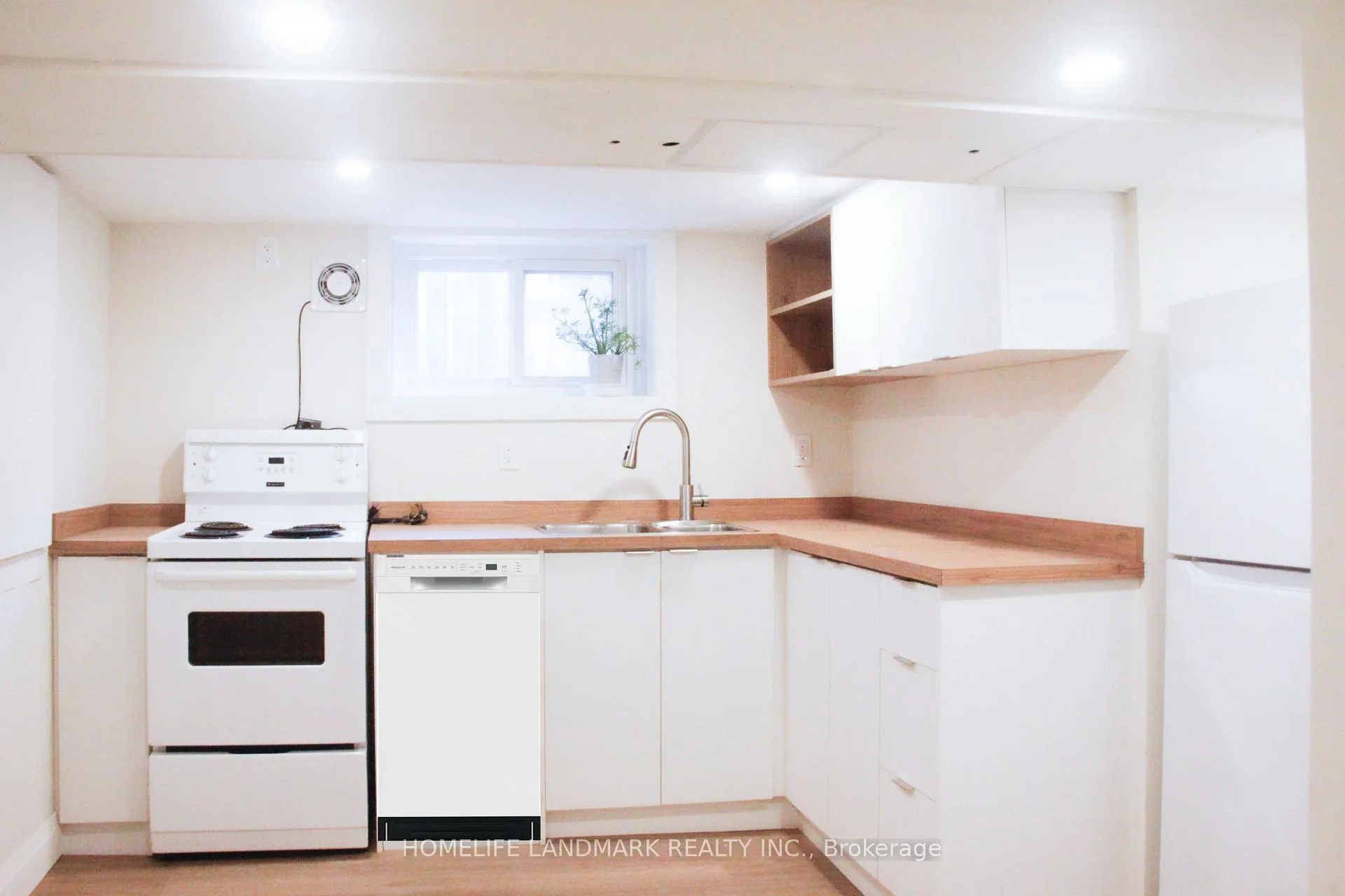 Photo 3 of 65 Glenwood Crescent, Toronto, O'Connor-Parkview — HOMEH
