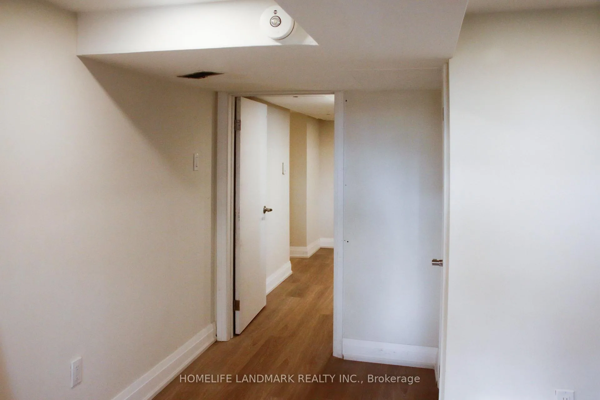 Photo 8 of 65 Glenwood Crescent, Toronto, O'Connor-Parkview — HOMEH