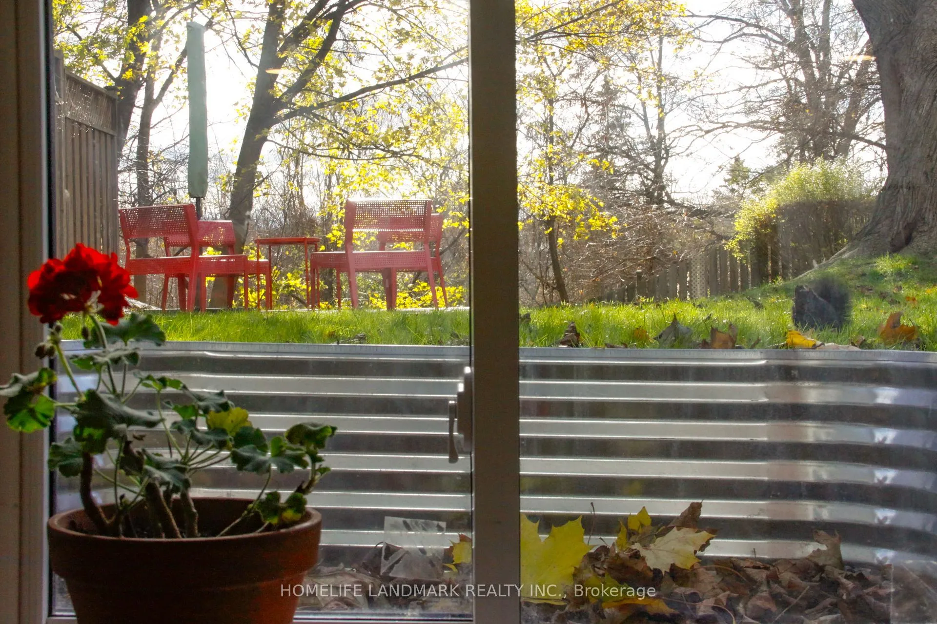 Photo 9 of 65 Glenwood Crescent, Toronto, O'Connor-Parkview — HOMEH