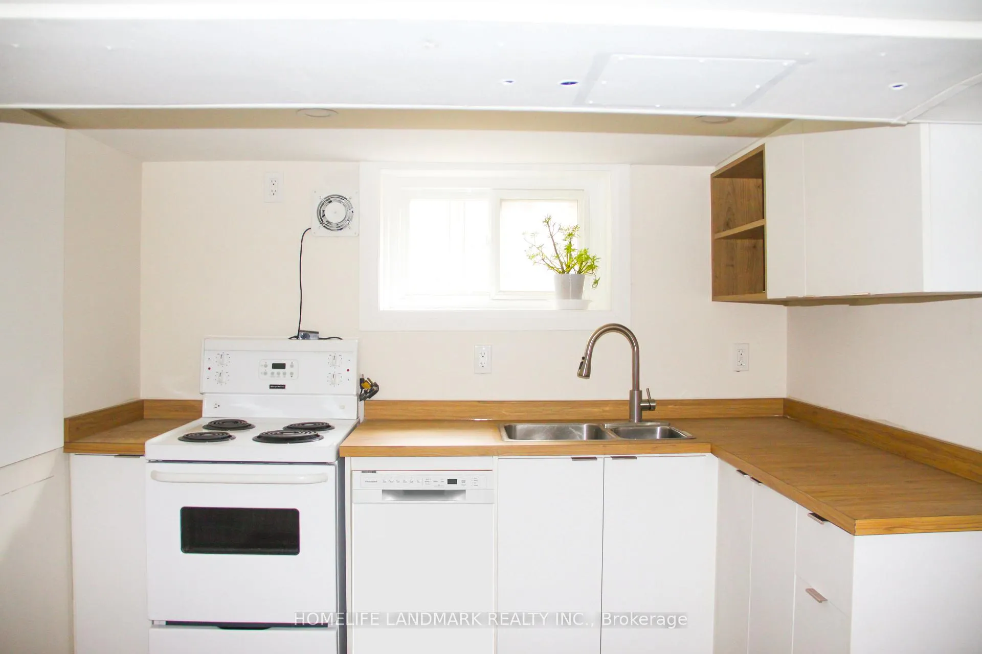 Photo 15 of 65 Glenwood Crescent, Toronto, O'Connor-Parkview — HOMEH