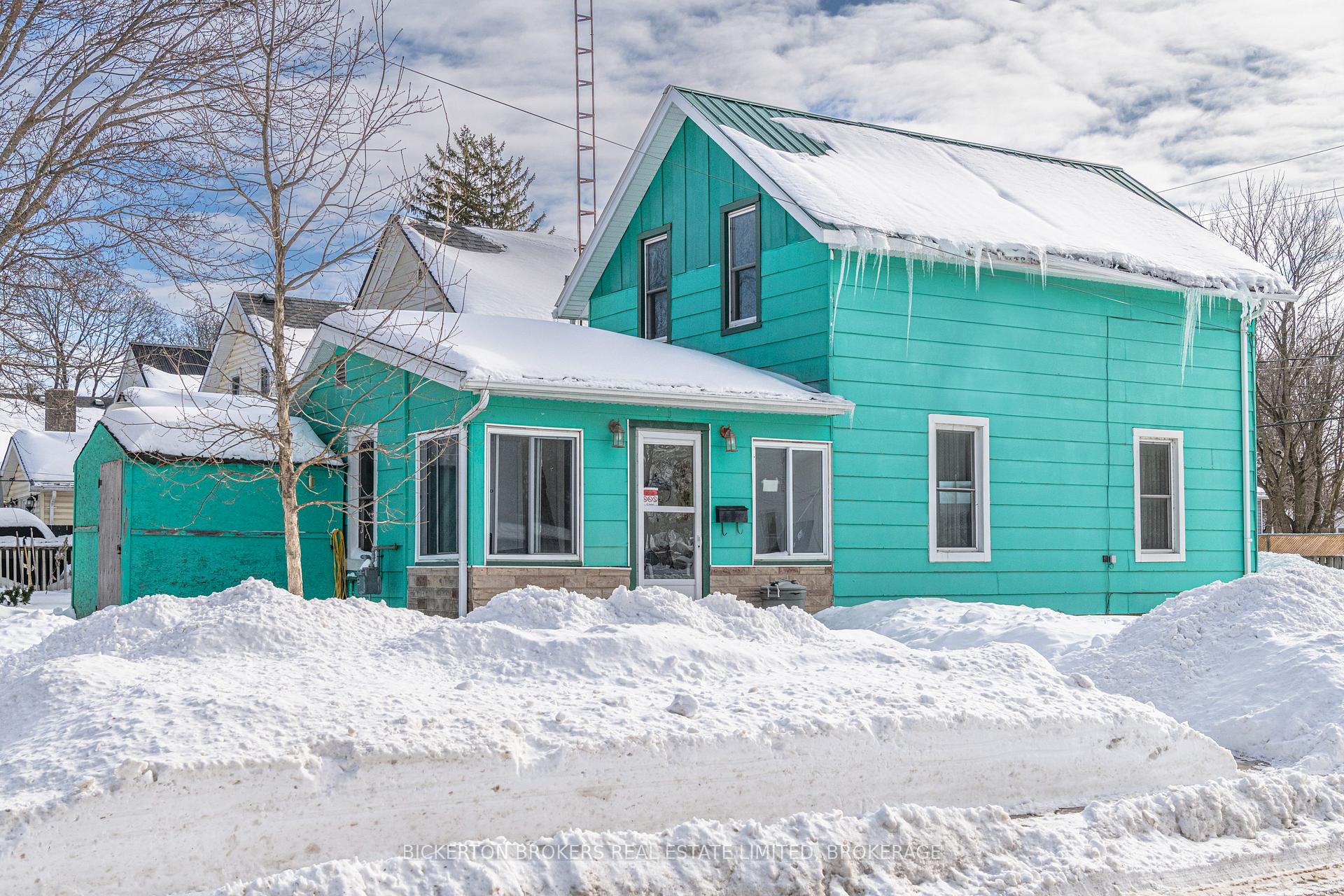 Photo 6 of 290 First Street W, Gananoque — HOMEH