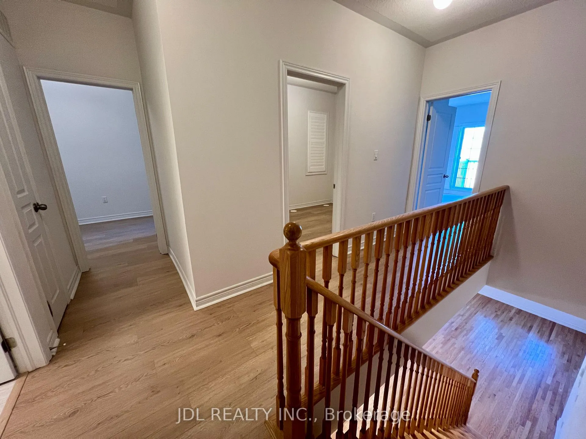 Photo 11 of 35 Jaffna Lane, Markham, Berczy — HOMEH