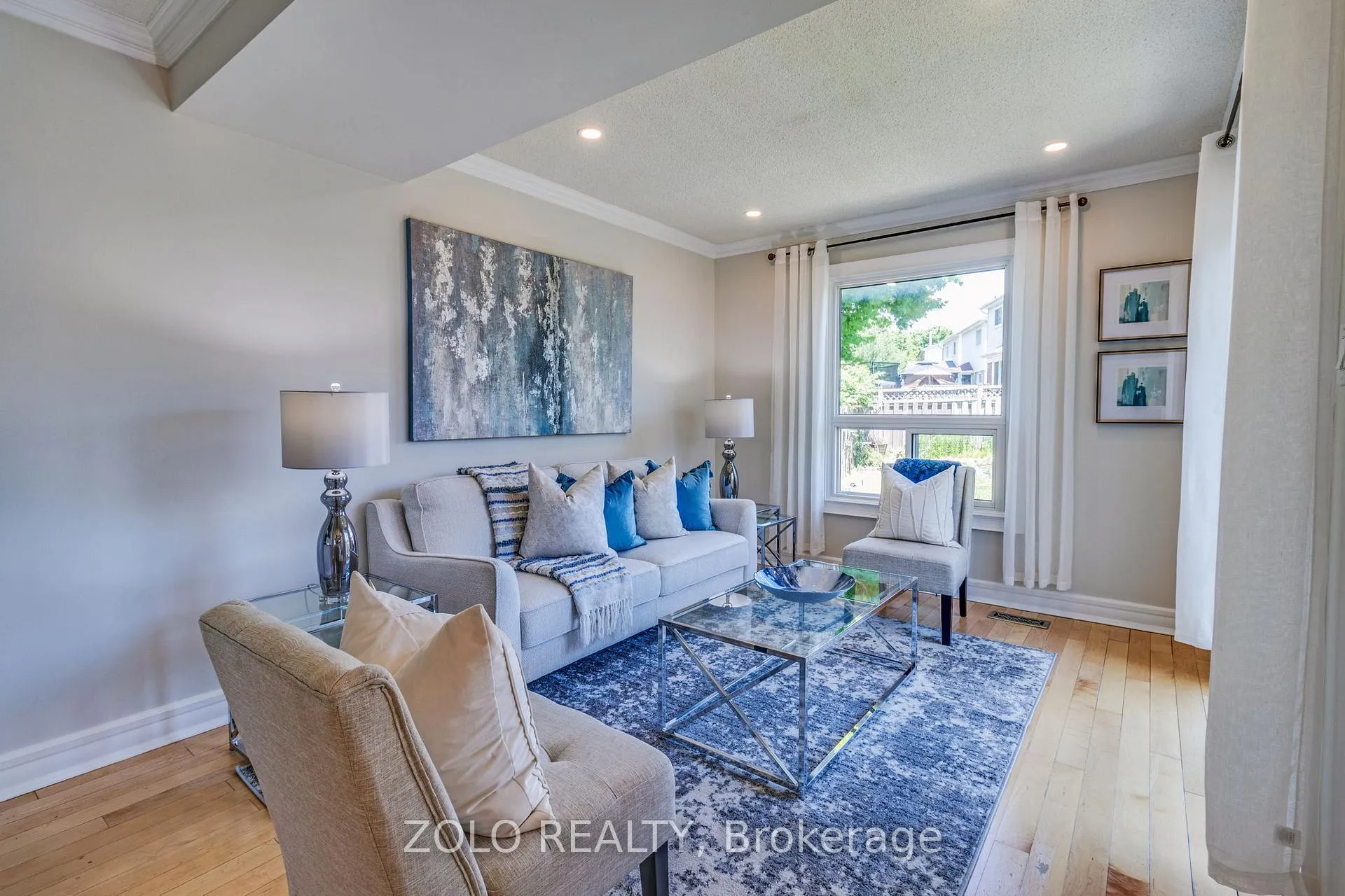 Photo 4 of 710 Hayes Avenue, Oshawa, Pinecrest — HOMEH