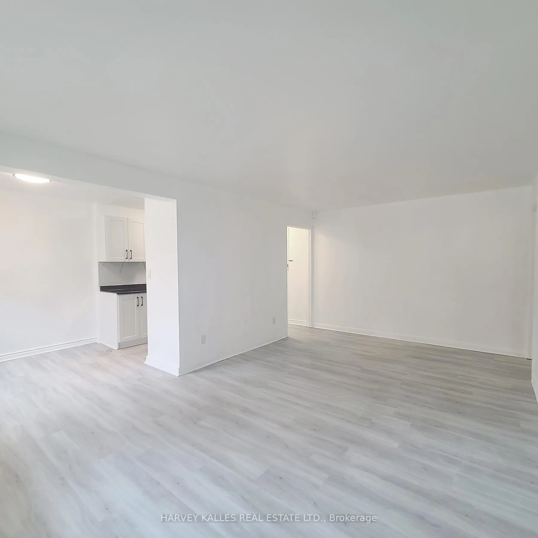 Front of Unit 4, 125 Shelborne Avenue