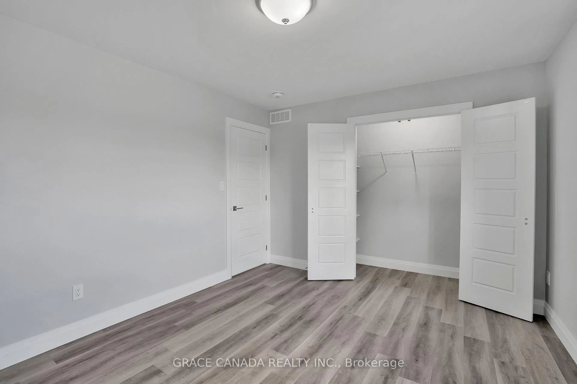Photo 13 of Unit A, 1659 Windsor Avenue, Windsor — HOMEH