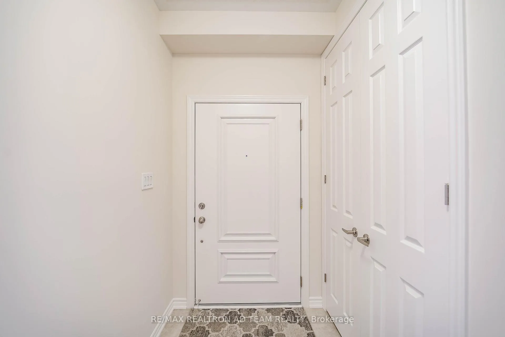 Photo 7 of 3035 Turtlecreek Place, Pickering, Rural Pickering — HOMEH