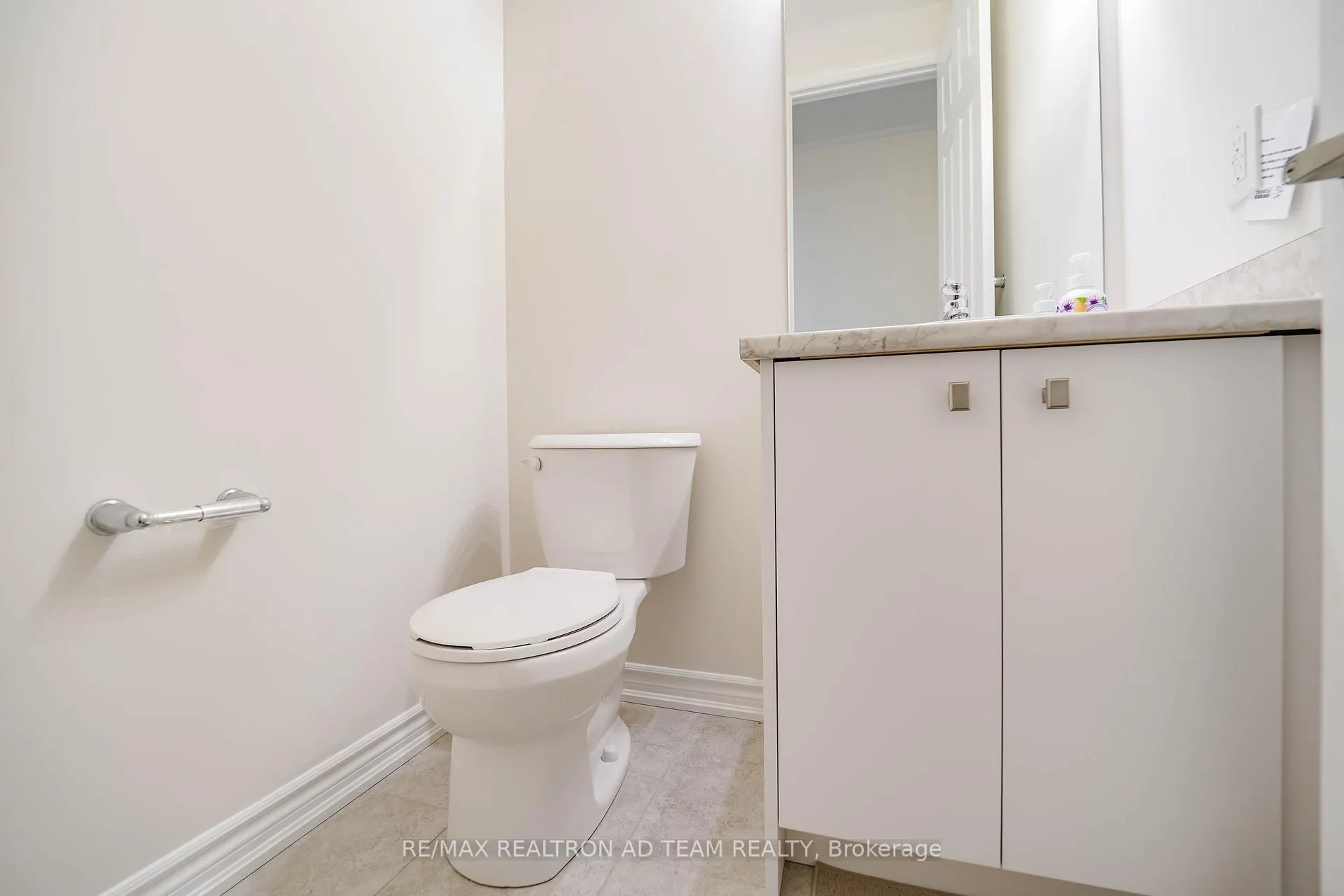 Photo 8 of 3035 Turtlecreek Place, Pickering, Rural Pickering — HOMEH