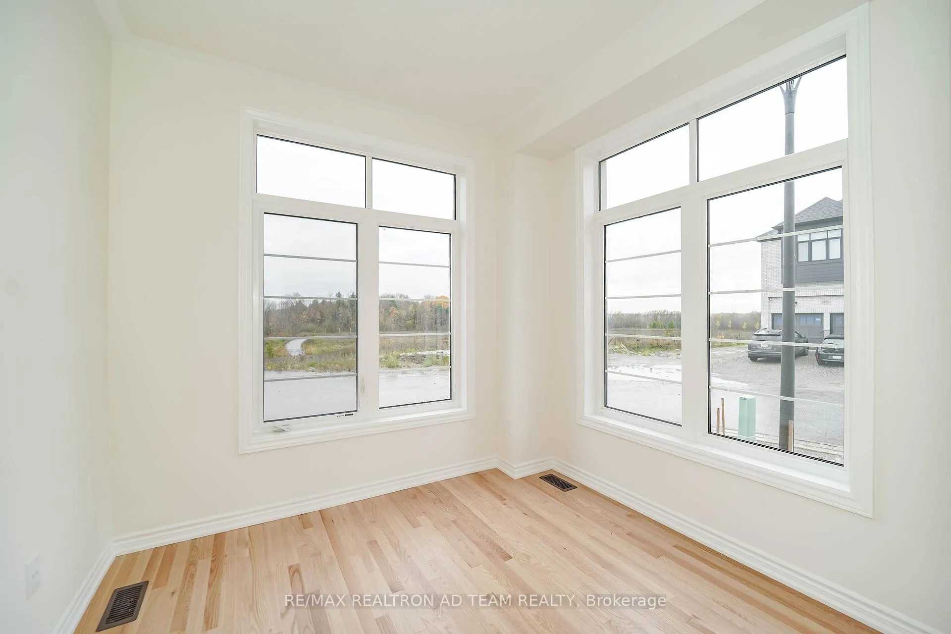 Photo 16 of 3035 Turtlecreek Place, Pickering, Rural Pickering — HOMEH