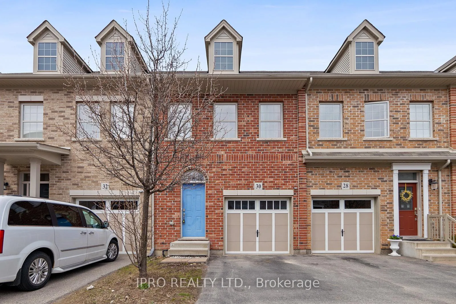 Photo 2 of 30 Robert Peel Road, Kitchener, Mount Hope Huron Park — HOMEH