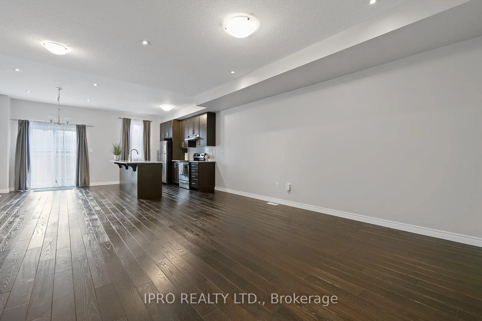 Photo 7 of 30 Robert Peel Road, Kitchener, Mount Hope Huron Park — HOMEH