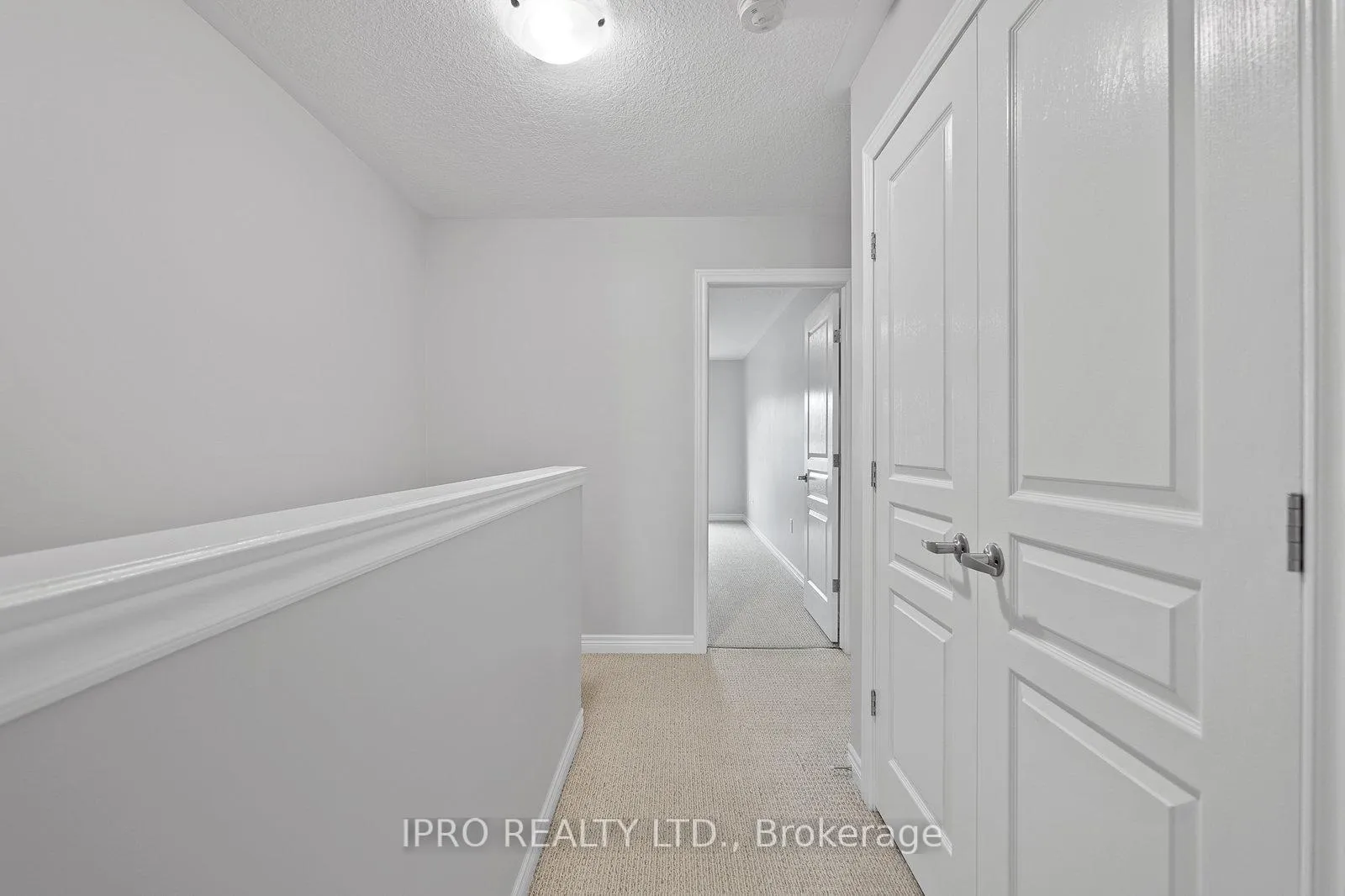 Photo 20 of 30 Robert Peel Road, Kitchener, Mount Hope Huron Park — HOMEH