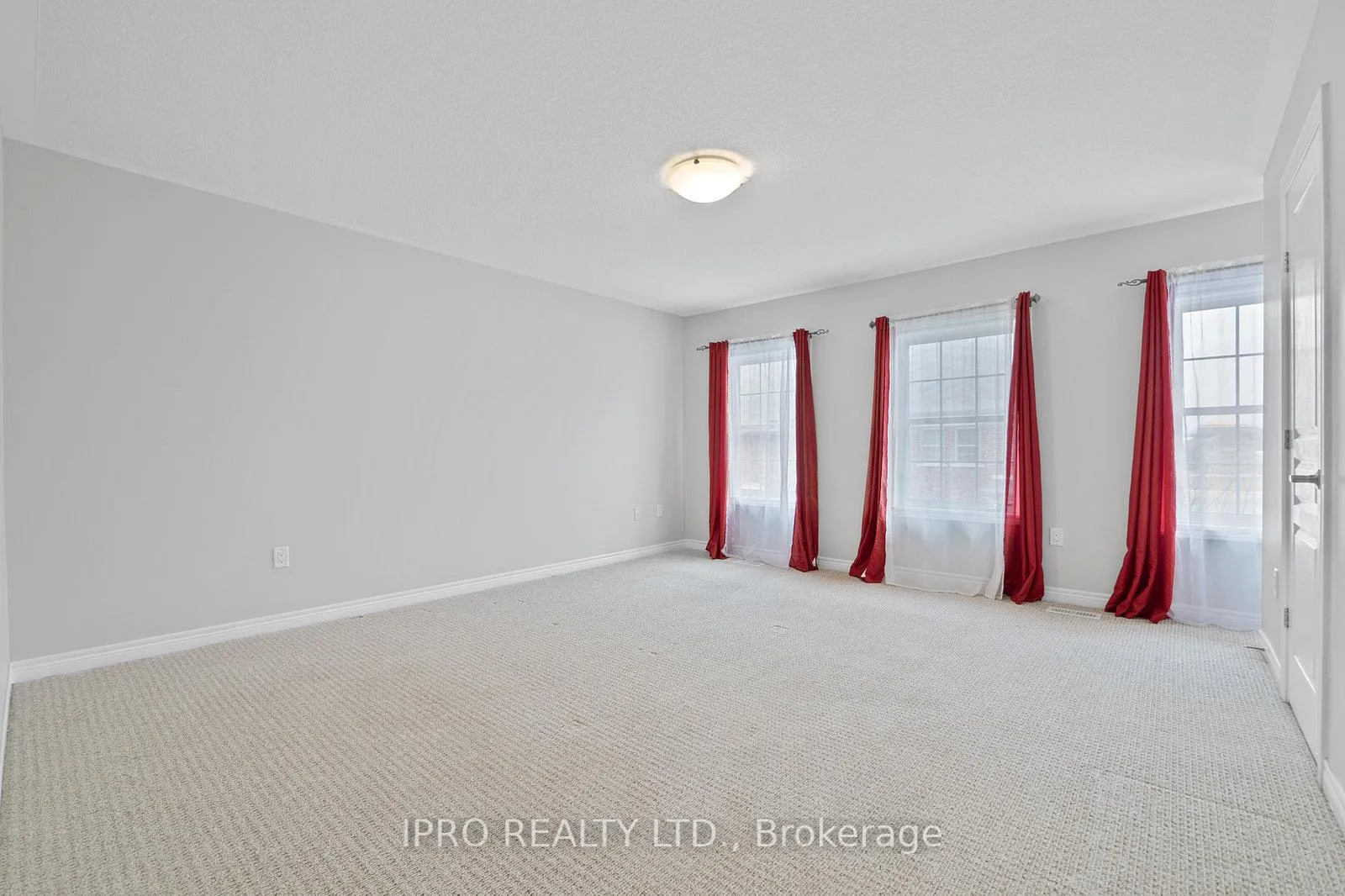 Photo 27 of 30 Robert Peel Road, Kitchener, Mount Hope Huron Park — HOMEH