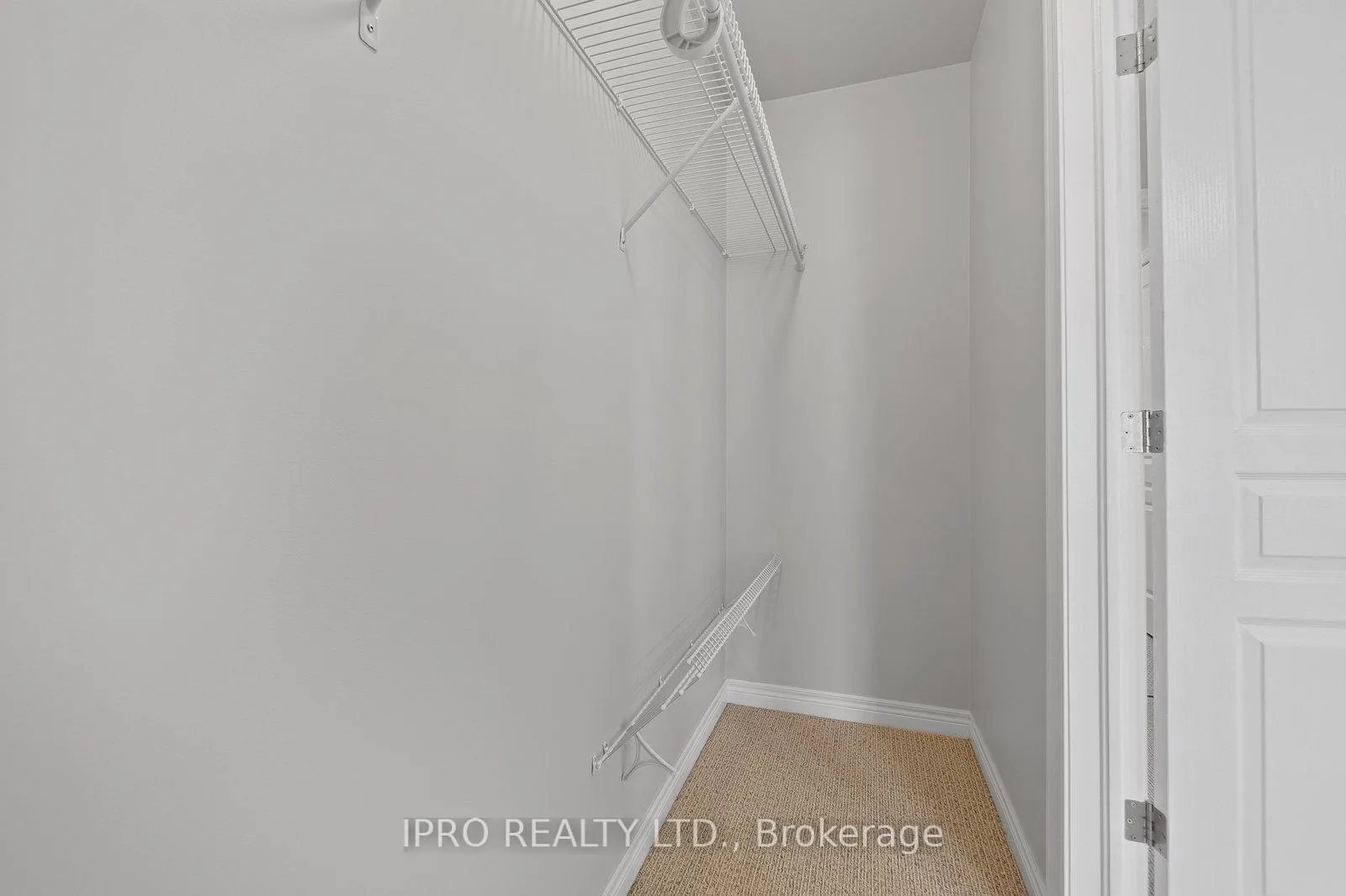 Photo 31 of 30 Robert Peel Road, Kitchener, Mount Hope Huron Park — HOMEH