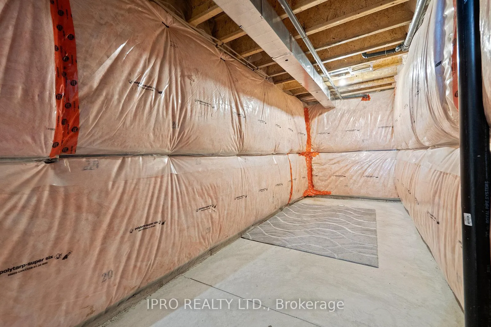 Photo 34 of 30 Robert Peel Road, Kitchener, Mount Hope Huron Park — HOMEH