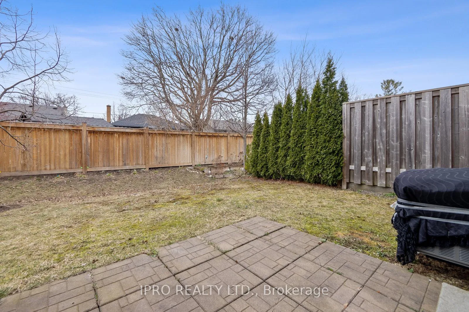 Photo 37 of 30 Robert Peel Road, Kitchener, Mount Hope Huron Park — HOMEH