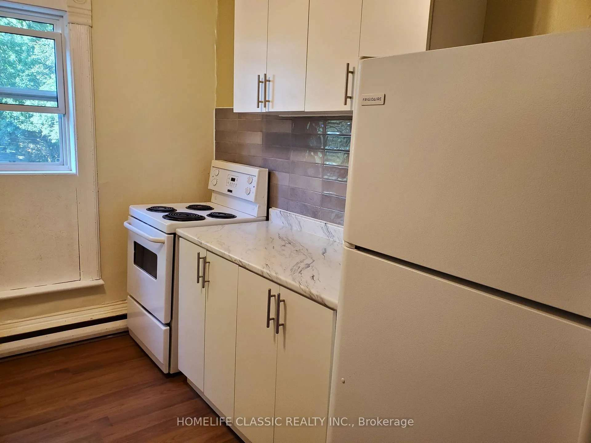 Photo 3 of Unit 2, 396 Simcoe Street, Brock, Beaverton — HOMEH