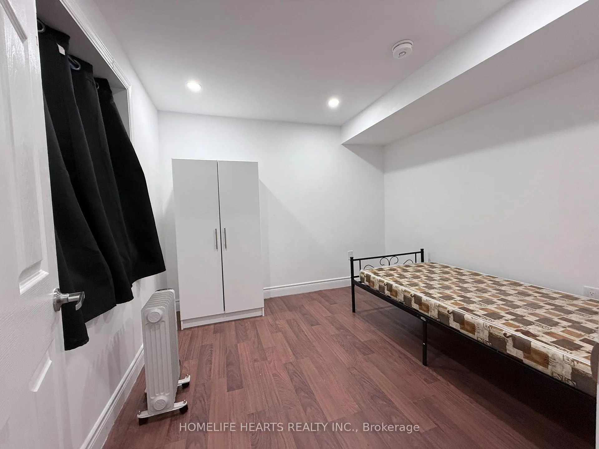 Photo 34 of 735 Grand Banks Drive, Waterloo, Eastbridge — HOMEH