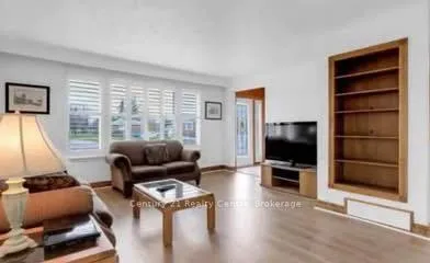 Photo 4 of 36 Kimbark Drive, Brampton, Northwood Park — HOMEH