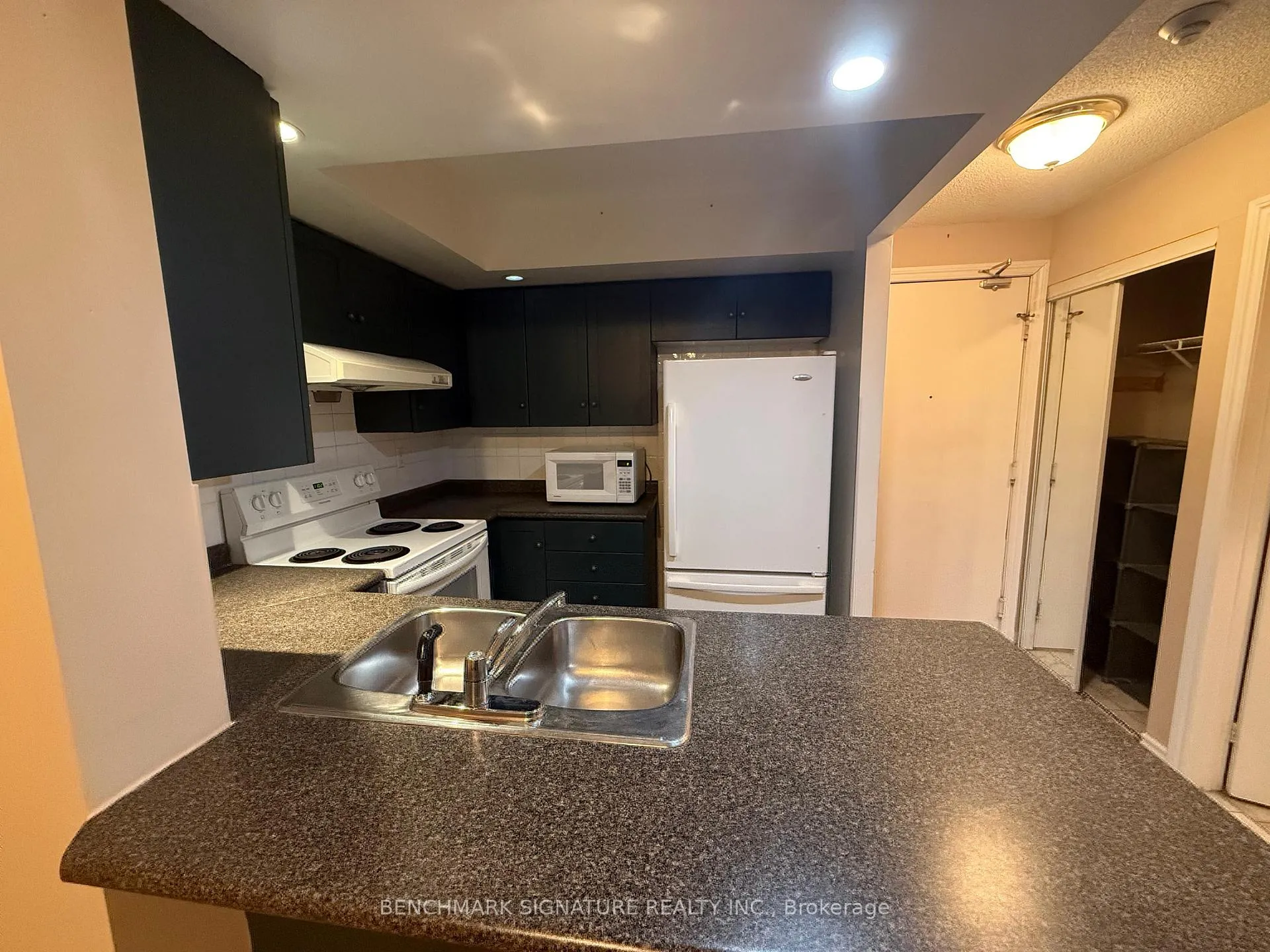 Photo 2 of Unit 237, 125 Omni Drive, Scarborough, Bendale — HOMEH